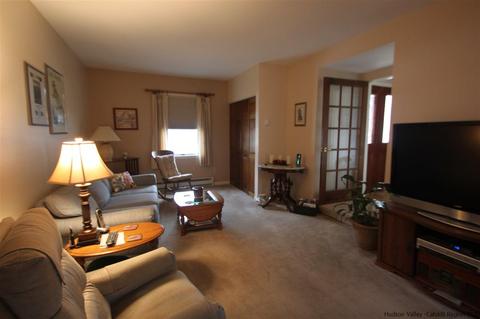 18 Michael Dr, Cottekill, NY 12419 photo 2