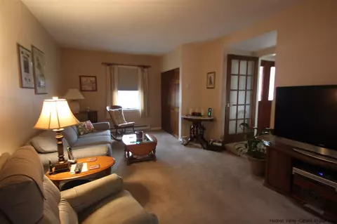 18 Michael Dr, Cottekill, NY 12419 photo 2