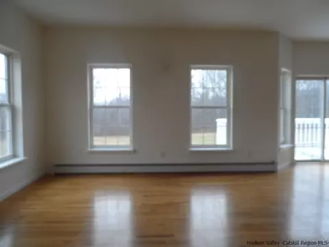 350 Bruyn Tpke, Wallkill, NY 12589 photo 11