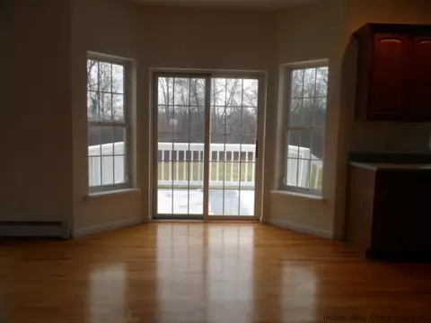 350 Bruyn Tpke, Wallkill, NY 12589 photo 7