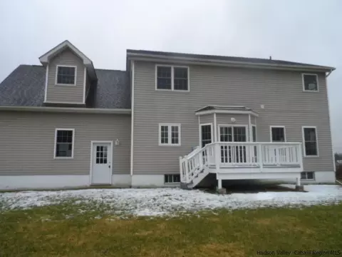 350 Bruyn Tpke, Wallkill, NY 12589 photo 2