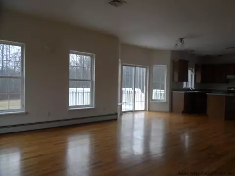 350 Bruyn Tpke, Wallkill, NY 12589 photo 10