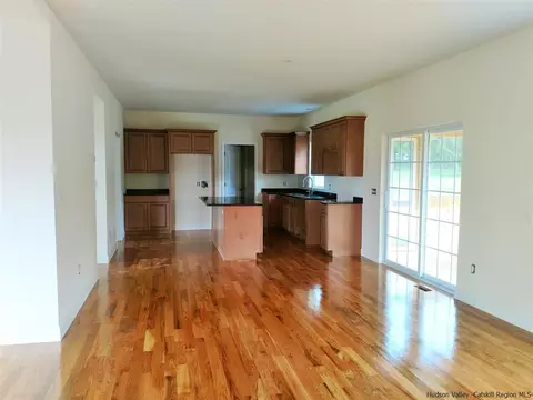 21 Ralph Brach Dr, Wallkill, NY 12589 photo 9