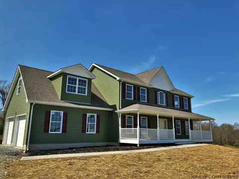 21 Ralph Brach Dr, Wallkill, NY 12589 photo 2
