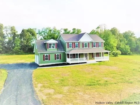 21 Ralph Brach Dr, Wallkill, NY 12589 photo 1