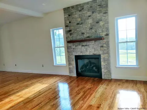 21 Ralph Brach Dr, Wallkill, NY 12589 photo 6