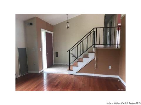 34 Denton Rd, Wallkill, NY 12589 photo 8