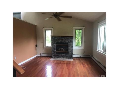 34 Denton Rd, Wallkill, NY 12589 photo 7