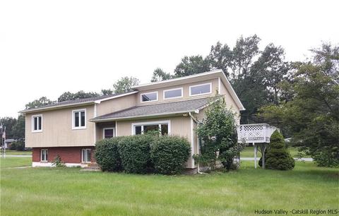 34 Denton Rd, Wallkill, NY 12589 photo 2