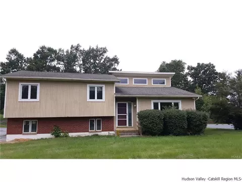 34 Denton Rd, Wallkill, NY 12589 photo 5