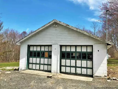 2336 Bruynswick Rd, Wallkill, NY 12589 photo 3
