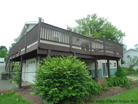33 Ce Penney Dr, Wallkill, NY 12589 photo 5