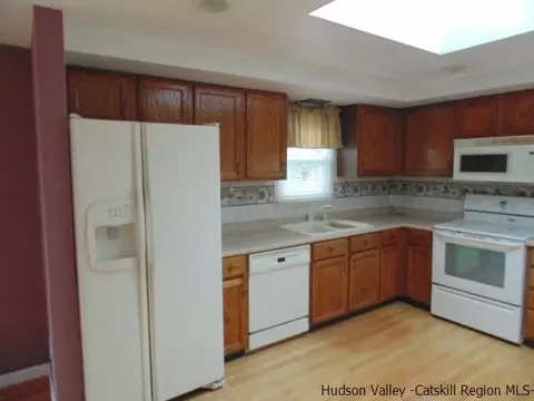 33 Ce Penney Dr, Wallkill, NY 12589 photo 14