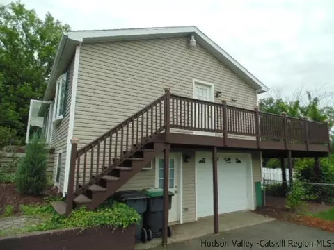 33 Ce Penney Dr, Wallkill, NY 12589 photo 4