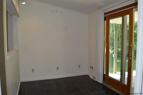 13 Kinderhook Dr, Poughkeepsie, NY 12603 photo 6