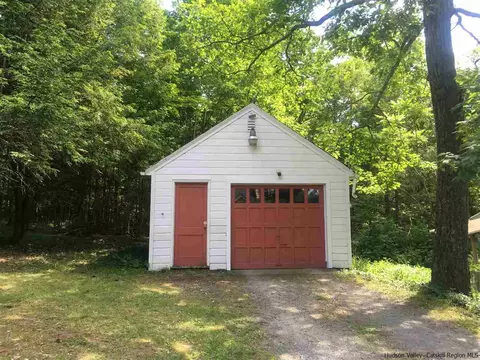 25 Schneider Ln, Ruby, NY 12475 photo 23
