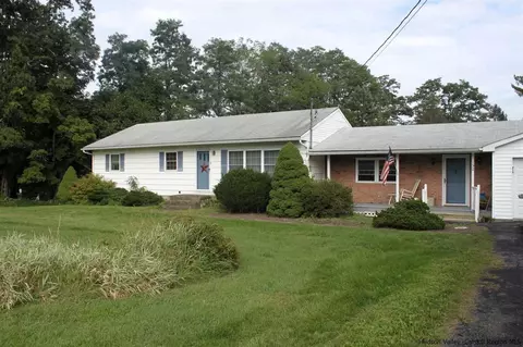 152 Forest Rd, Wallkill, NY 12589 photo 1