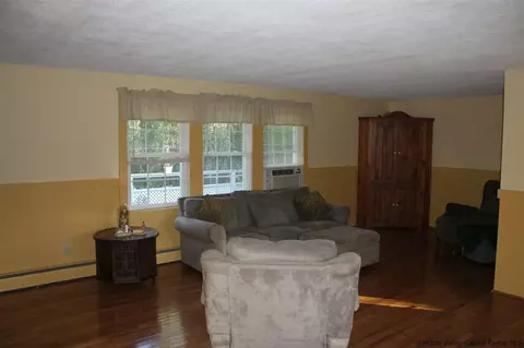 152 Forest Rd, Wallkill, NY 12589 photo 7