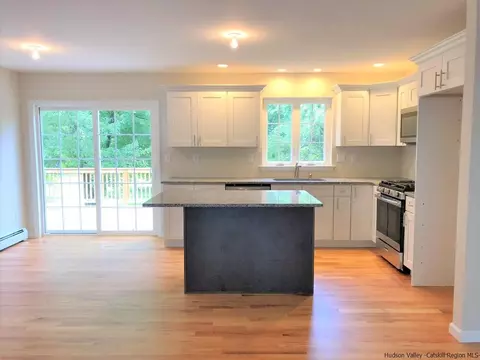 39 Dubois St, Wallkill, NY 12589 photo 9