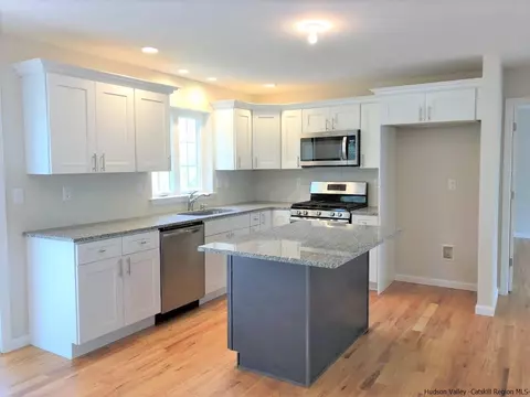 39 Dubois St, Wallkill, NY 12589 photo 10