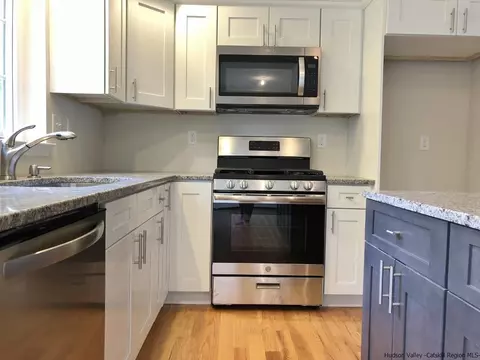 39 Dubois St, Wallkill, NY 12589 photo 7