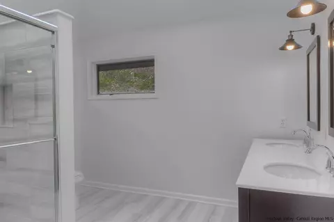 31 Hillside Ter, Wallkill, NY 12589 photo 18