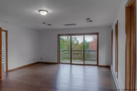 31 Hillside Ter, Wallkill, NY 12589 photo 13