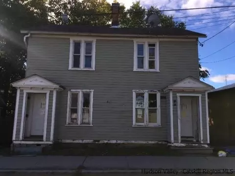 410 Maple St, Poughkeepsie, NY 12601 photo 1