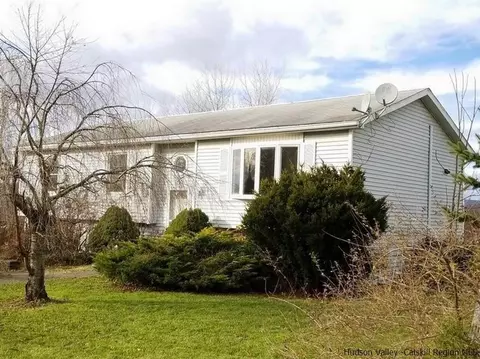 13 C E Penney Dr, Wallkill, NY 12589 photo 3