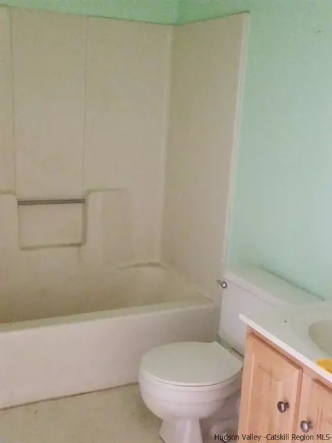 13 C E Penney Dr, Wallkill, NY 12589 photo 8