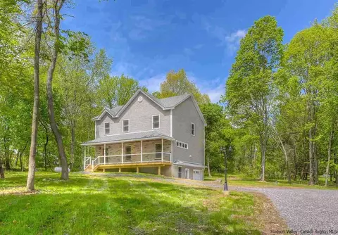 11 Quaker St, Wallkill, NY 12589 photo 1