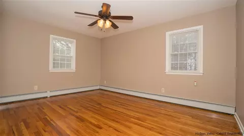 29 Fox Hl, Wallkill, NY 12589 photo 8