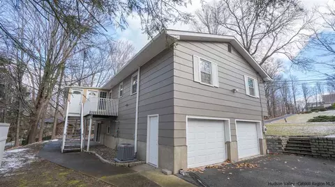 29 Fox Hl, Wallkill, NY 12589 photo 34
