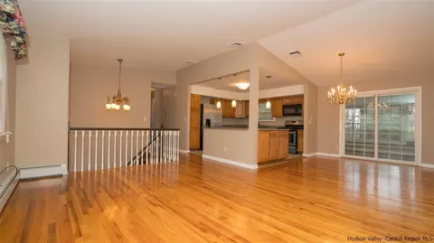 29 Fox Hl, Wallkill, NY 12589 photo 9