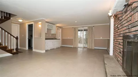 29 Fox Hl, Wallkill, NY 12589 photo 27
