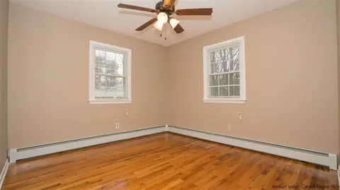 29 Fox Hl, Wallkill, NY 12589 photo 17