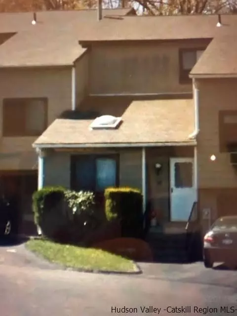 15 Laurel Ct, Fishkill, NY 12524 photo 1