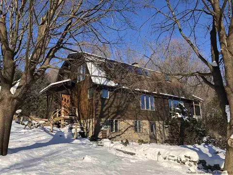 20 Campfire Rd, Wallkill, NY 12589 photo 1