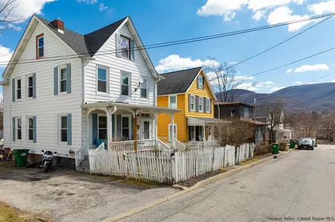 35 Ackerman St, Beacon, NY 12508 photo 3