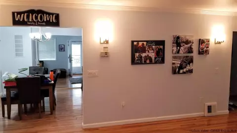 2 Thorndale Ave, Poughkeepsie, NY 12603 photo 6