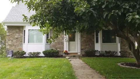 2 Thorndale Ave, Poughkeepsie, NY 12603 photo 1