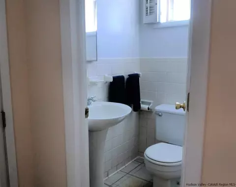 2 Knox Rd, Red Hook, NY 12571 photo 8