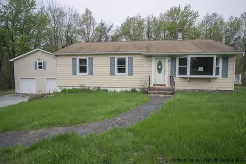 6 Haymaker Ln, Wallkill, NY 12589 photo 1