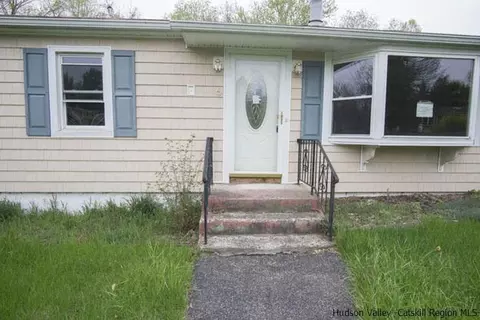 6 Haymaker Ln, Wallkill, NY 12589 photo 2