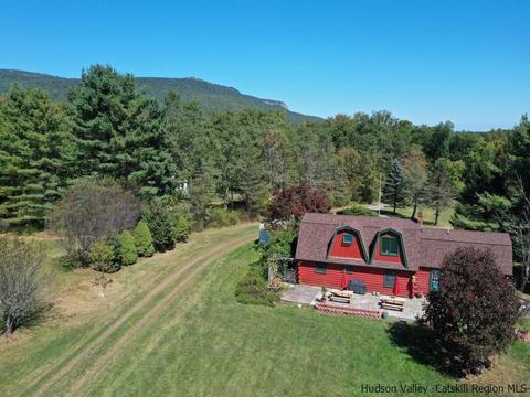 307 Meeker, Wallkill, NY 12589 photo 3
