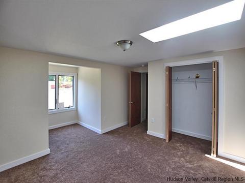 307 Meeker, Wallkill, NY 12589 photo 7