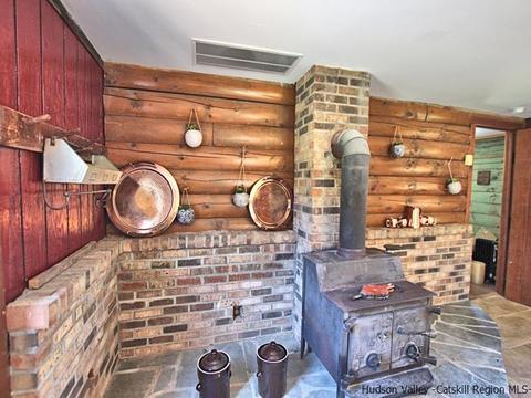 307 Meeker, Wallkill, NY 12589 photo 24