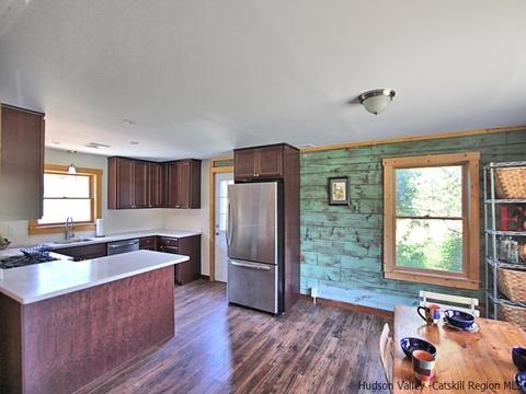 307 Meeker, Wallkill, NY 12589 photo 23