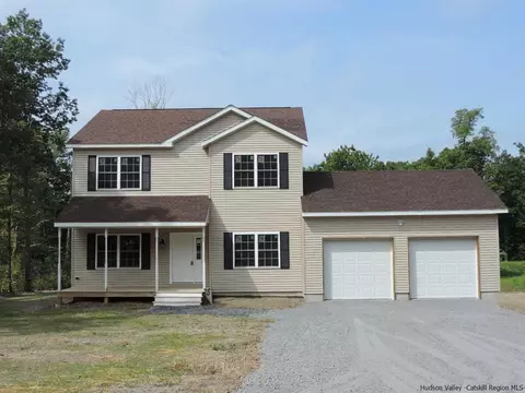 28 Emily Dr, Wallkill, NY 12589 photo 31
