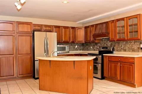 180 Ruby Rd, Kingston, NY 12401 photo 9